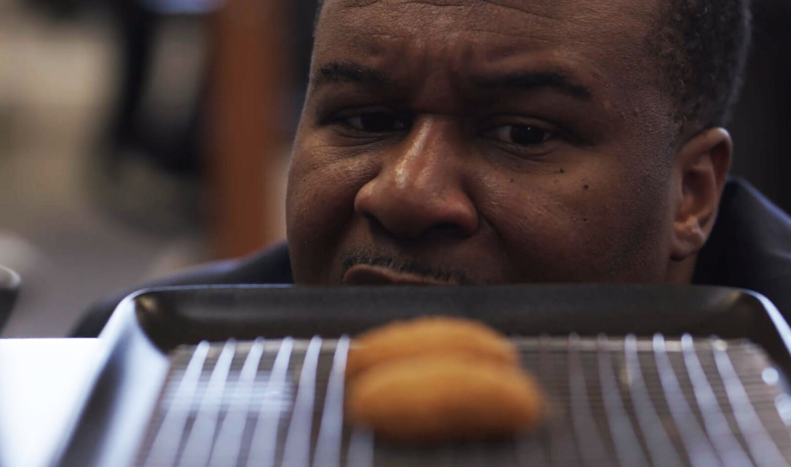 Comedian Roy Wood Jr.&nbsp; Eats Meatless Impossible Burger, $50 Cell-Based Chicken Nuggets on <i>The Daily Show&nbsp;</i>