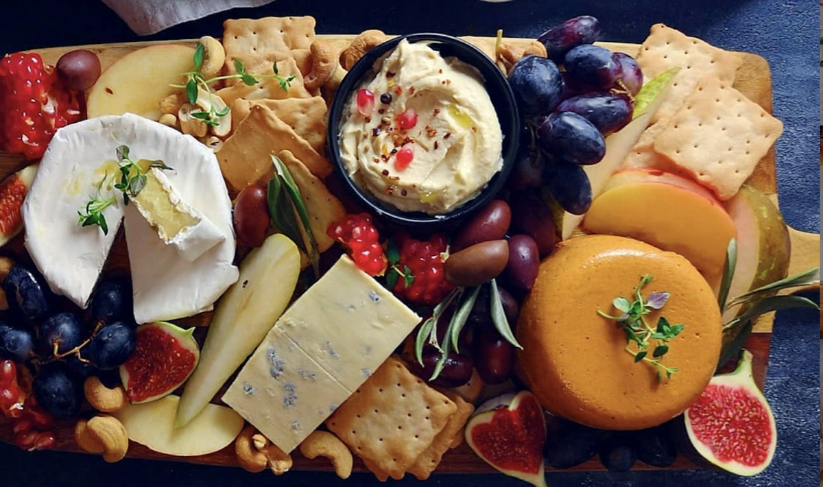 Featured image of post How to Make Vegan Cheese Board Gift