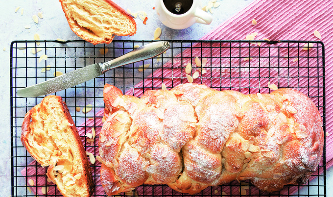 Vegan Marzipan Challah 