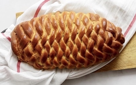 8 Vegan Challahs for Every Night of Hanukkah 