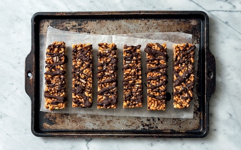 Vegan Chocolate &amp; Peanut Butter Rice Bars