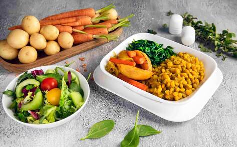 Emirates Airlines Adds Vegan Meals to In-Flight Menus for January