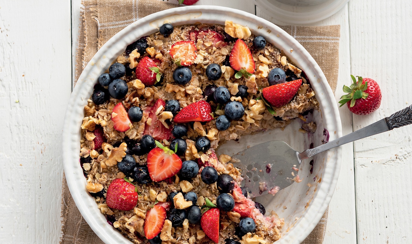 Baked Berry Oatmeal With Walnuts