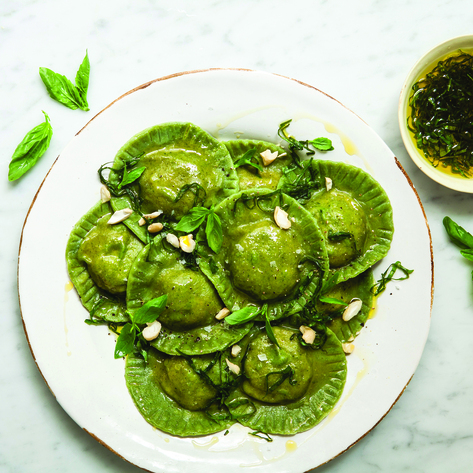 Creamy Vegan Spinach Ravioli With Cashew Cheese Filling