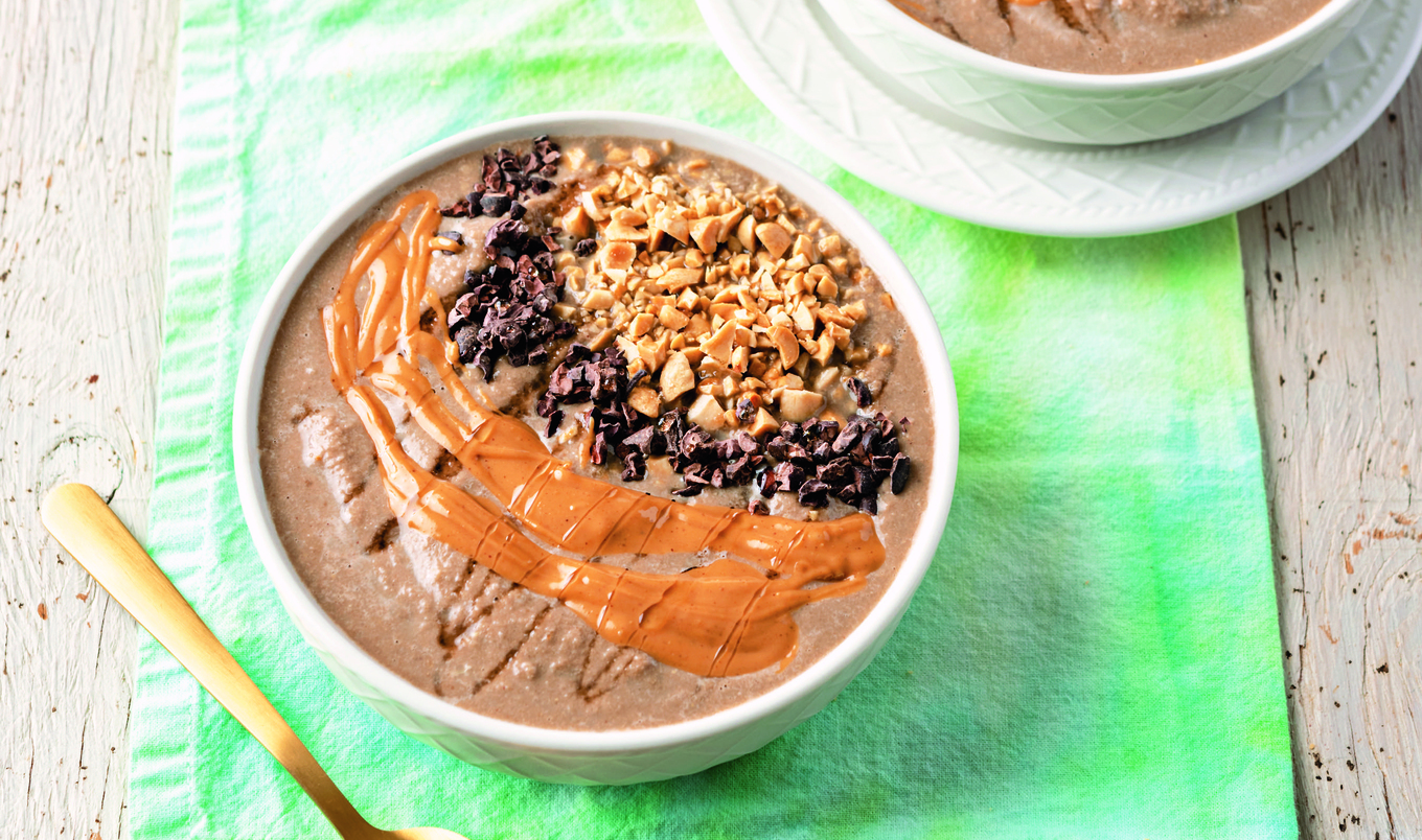 Chocolaty Vegan Peanut Butter Smoothie Bowl