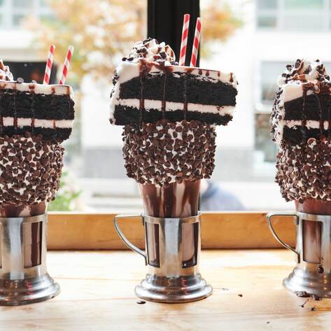10 Trendiest Vegan Ice Cream Creations 