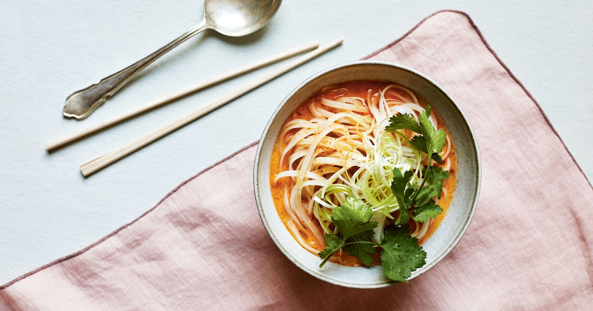 Vegan Red Curry Noodle Soup - Vimarsana News