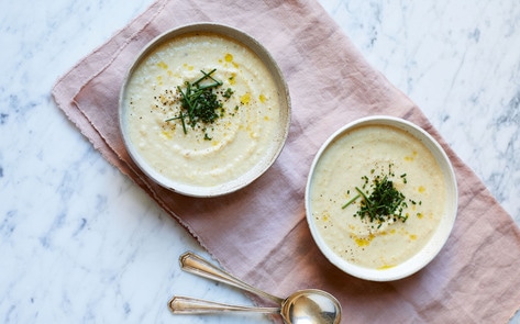 Vegan Cauliflower Cheese Soup&nbsp;