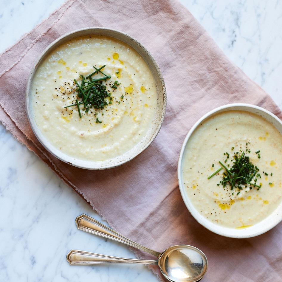 Vegan Cauliflower Cheese Soup 