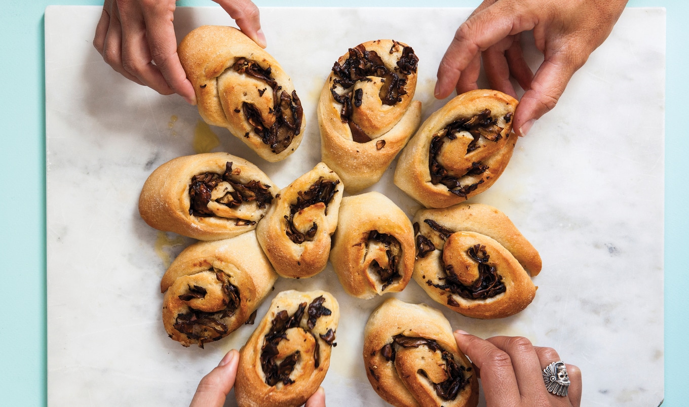 Fresh-Baked Garlicky Mushroom Swirls