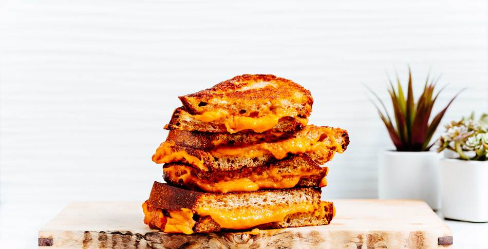 How to Cook the Perfect Vegan Grilled Cheese (and 9 Twists You Have to Try)