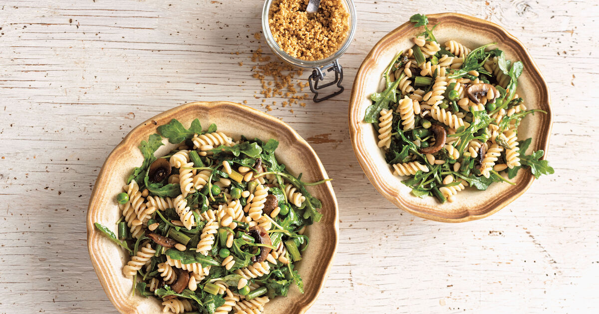 Lemony Spring Pasta With Arugula | VegNews