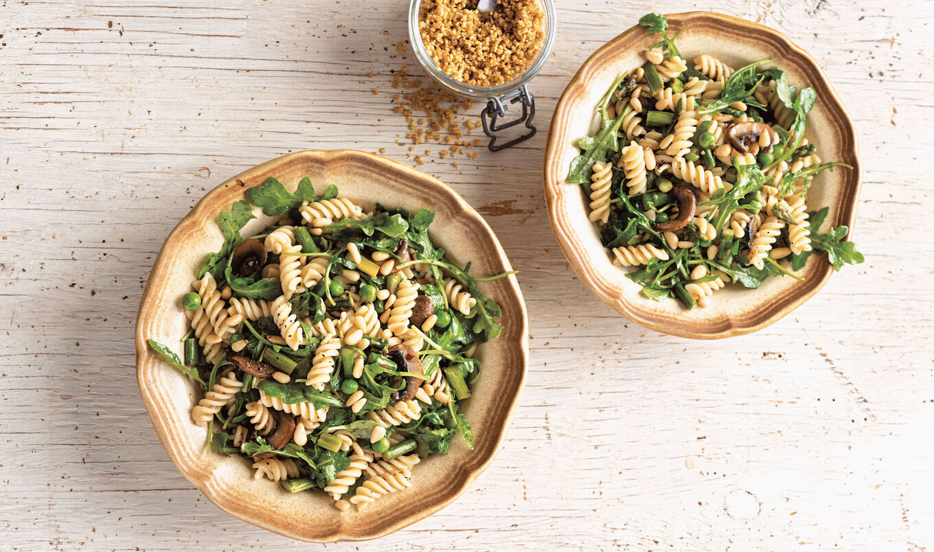 Lemony Spring Pasta With Fresh Arugula