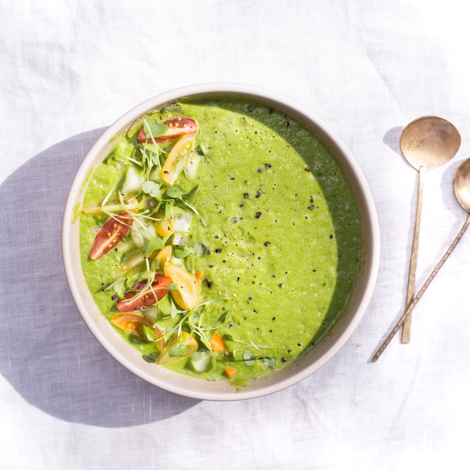 Spicy Raw Avocado-Jalapeño Soup