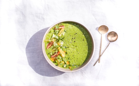 Raw Spicy Vegan Avocado-Jalapeño Soup