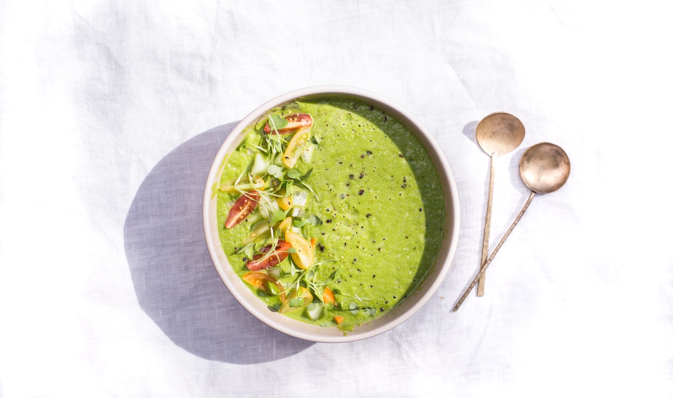 Raw Spicy Vegan Avocado-Jalapeño Soup