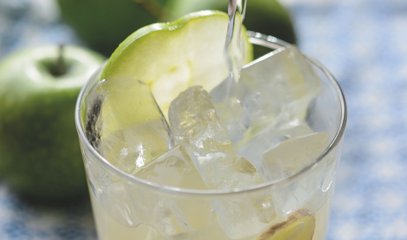 Fiery Fizzy Ginger Apple Mocktail