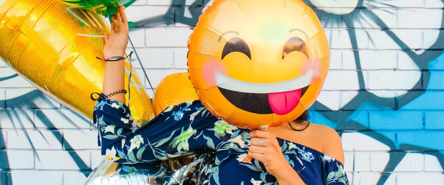 VegNews.SmileEmoji
