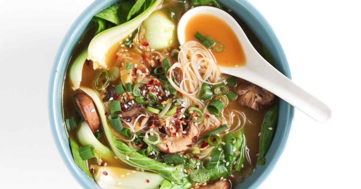 Vegan Ginger Garlic Noodle Soup With Bok Choy | VegNews