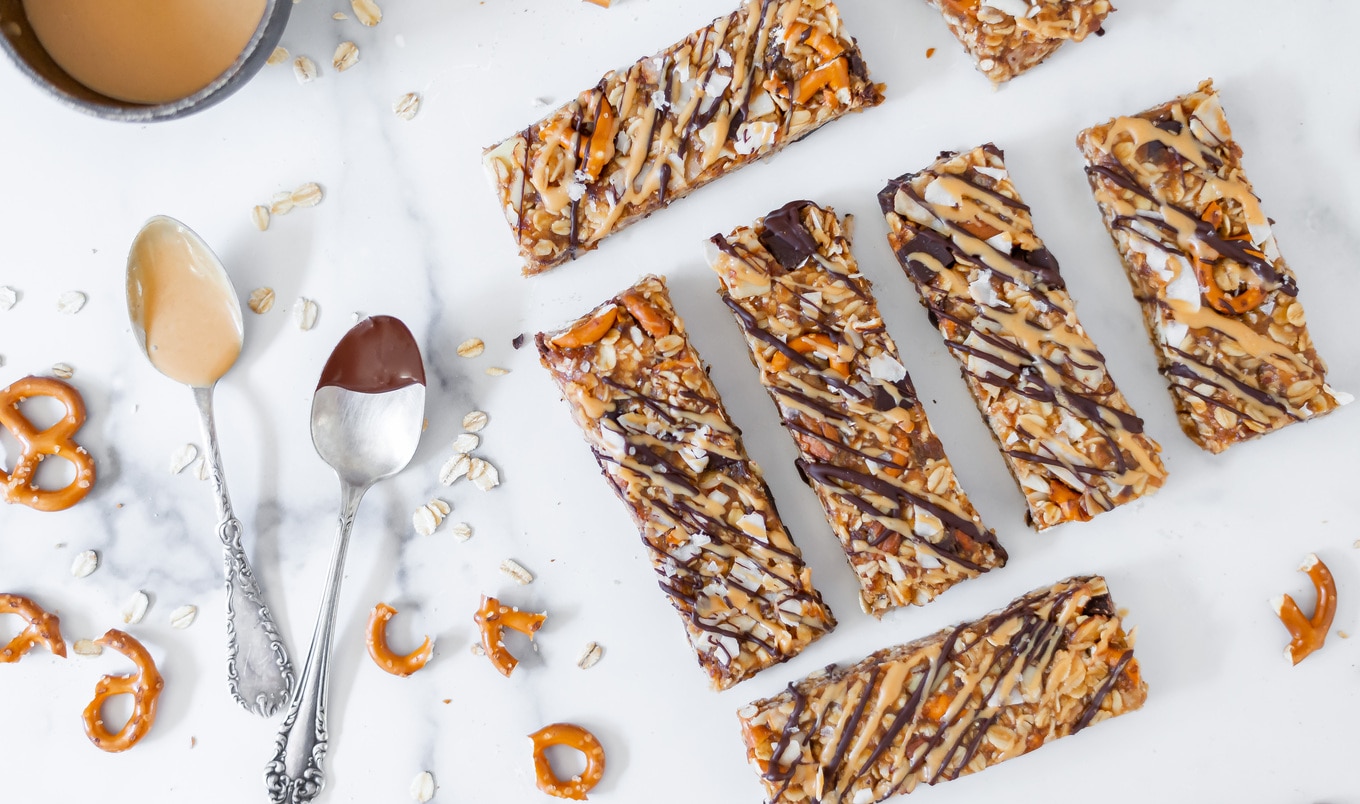 Chocolate Peanut Butter Granola Bars With Pretzels and Coconut