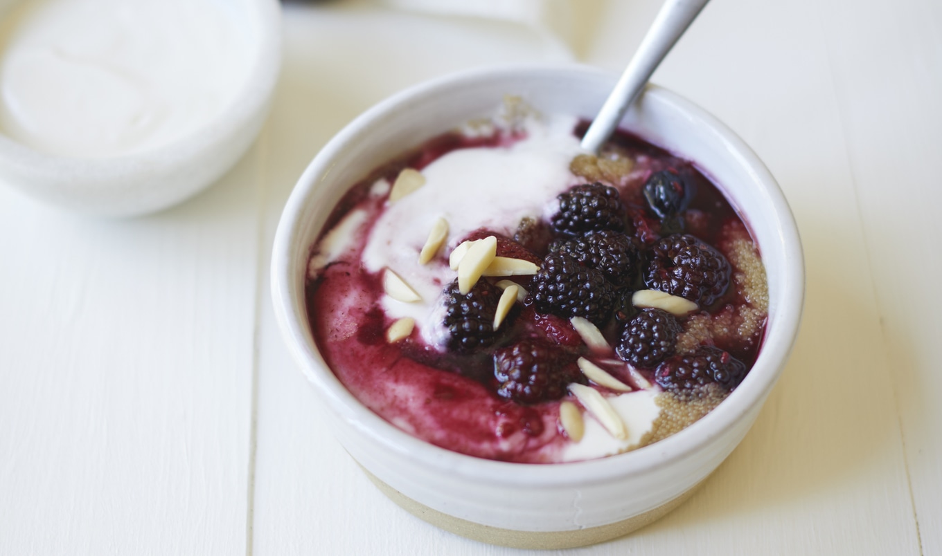 Vegan Berry &amp; Almond Amaranth Porridge