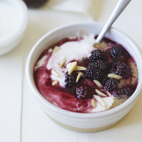 Vegan Berry & Almond Amaranth Porridge