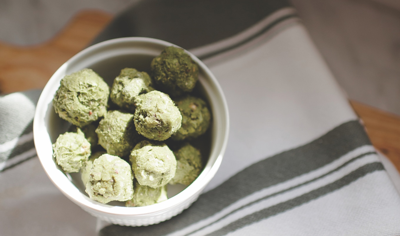 Two-Step Vegan Snickerdoodle Energy Bites