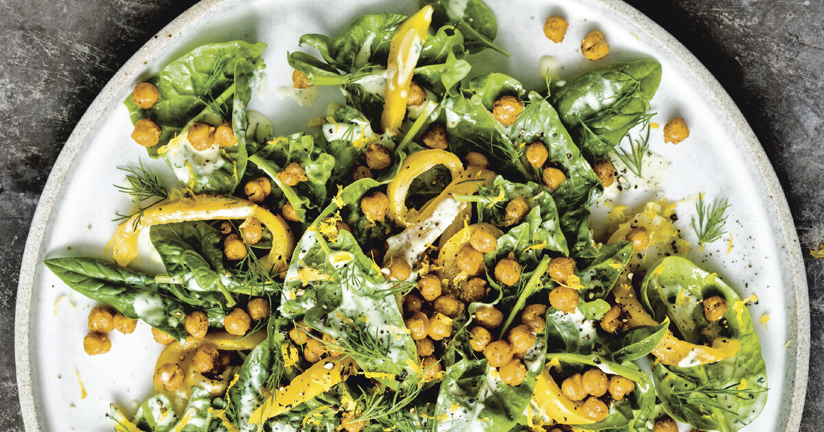 Zesty Vegan Spinach Salad With Blackened Chickpeas