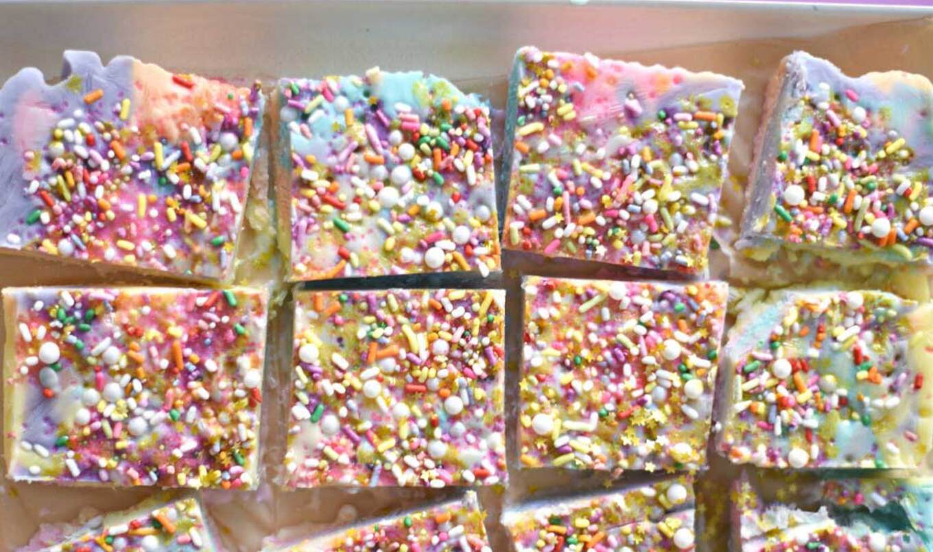 10 Vegan Rainbow Recipes for a Delicious Pride Month