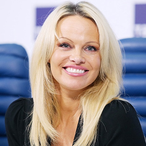 Pamela Anderson Urges Justin Trudeau to Go Vegan, Offers Personal Support