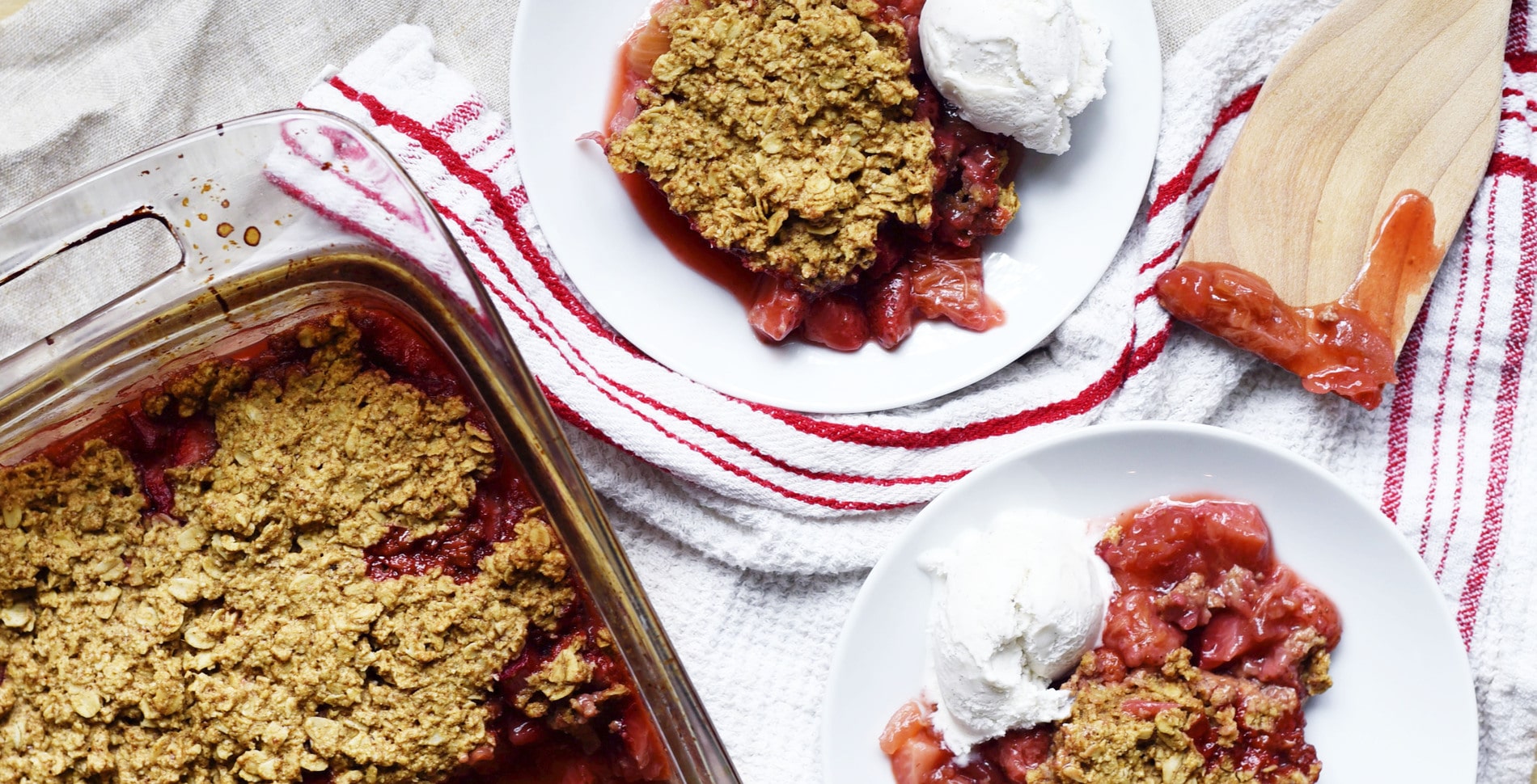 Tangy-Sweet Vegan Strawberry Rhubarb Crisp