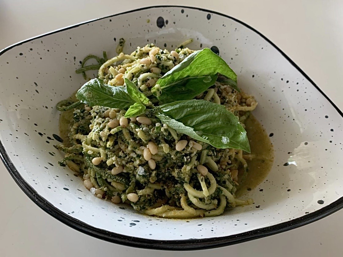 VegNews.rawPestoPasta