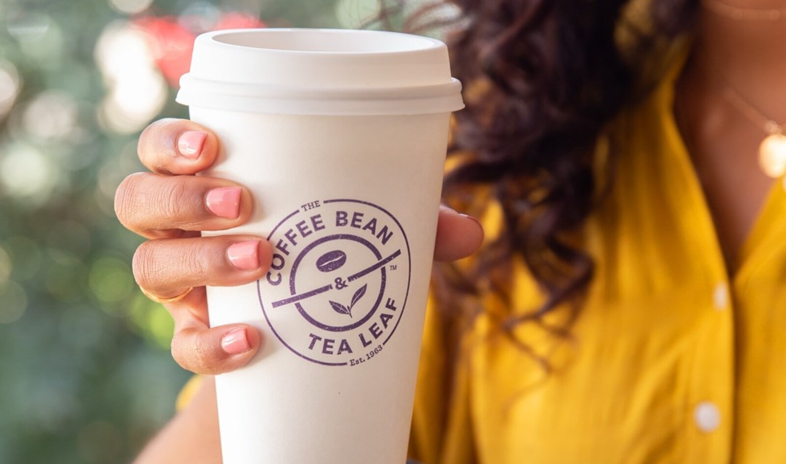 Coffee Bean &amp; Tea Leaf Adds Vegan Brownie and Banana Loaf to Menu in California