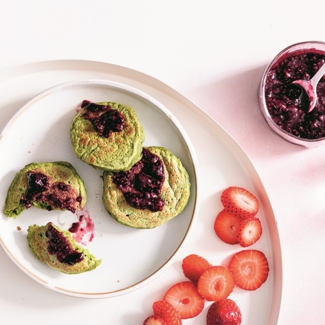 Vegan Protein Pancakes With Spinach and Chia