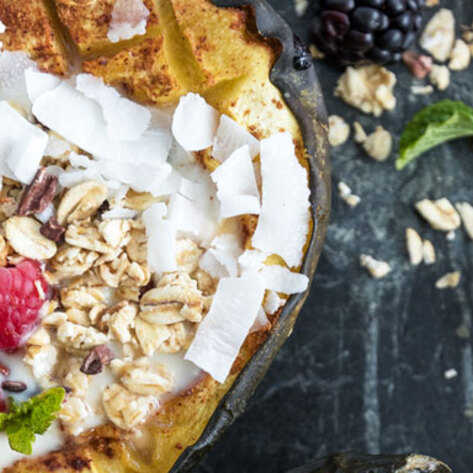Vegan Maple-Roasted Acorn Squash Breakfast Bowls