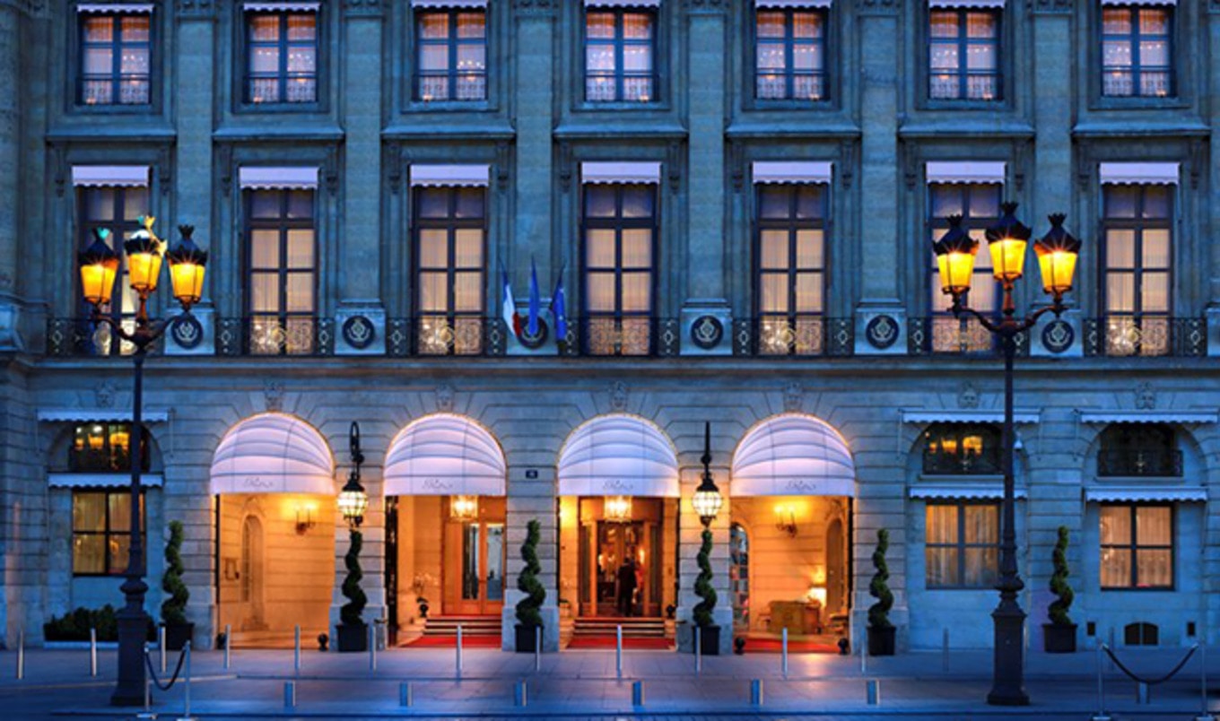 Vegan Food Pops Up Poolside at Ritz Carlton in Paris