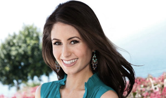 VegNews.ChloeCoscarelli4