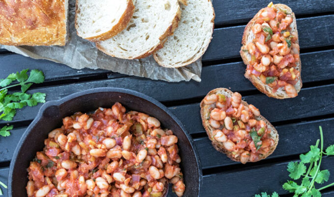 Spanish-Style Smoky White Beans