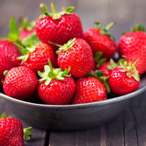 Vegan Strawberry Hummus Debuts for Valentine's Day