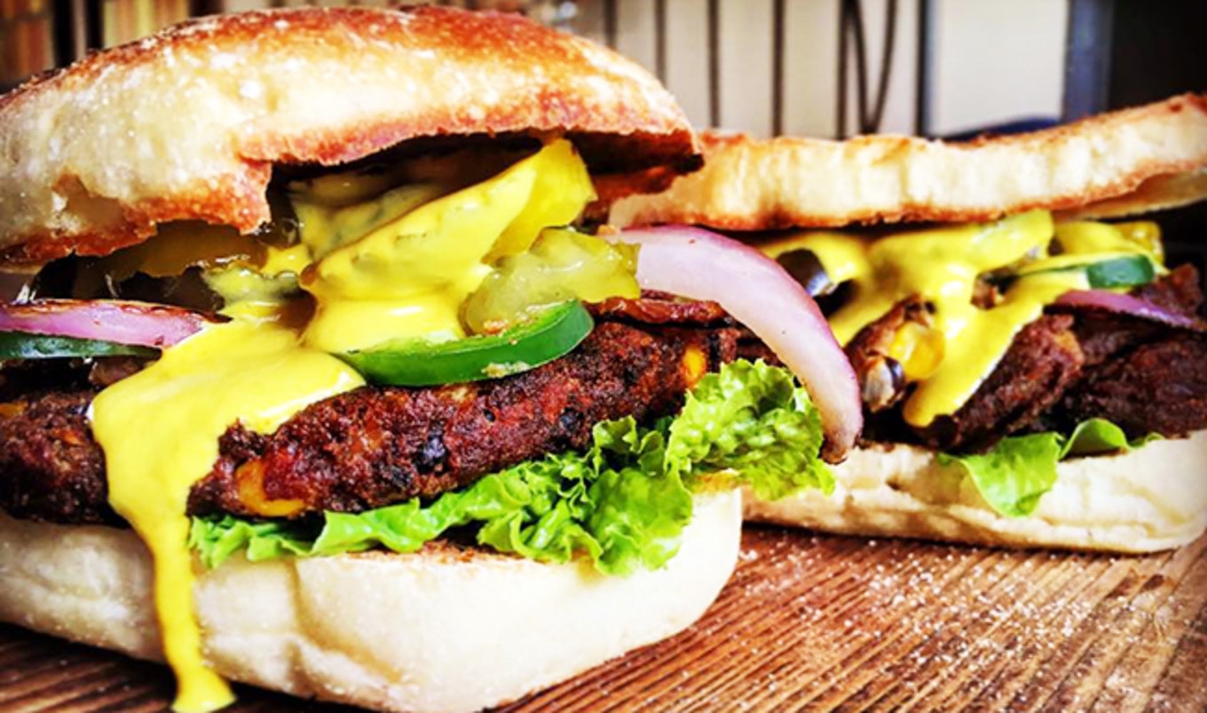 Silver Truck Goes for Gold as New Vegan Restaurant