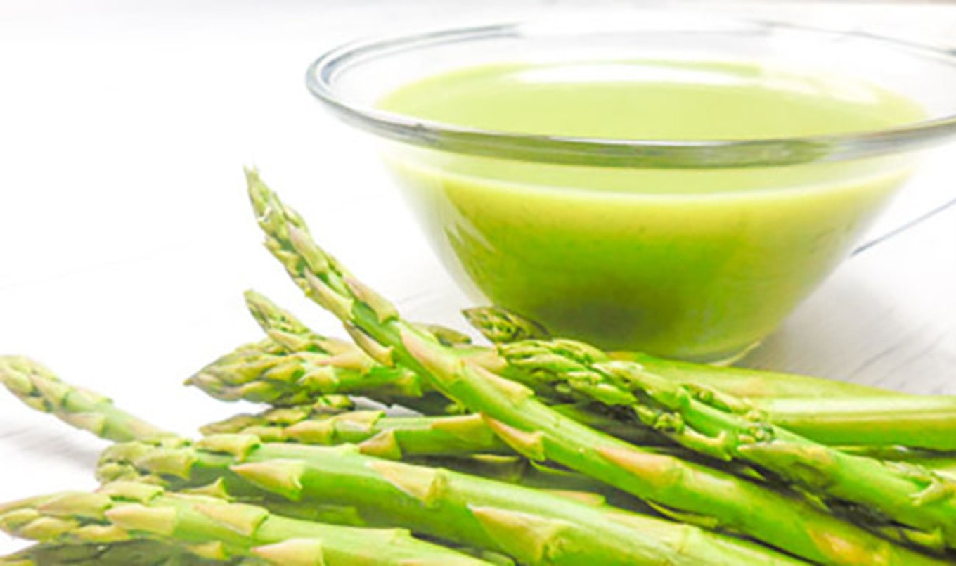 Easy Vegan Chilled Asparagus Soup