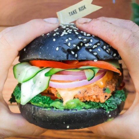 VegNews.BlackBurger