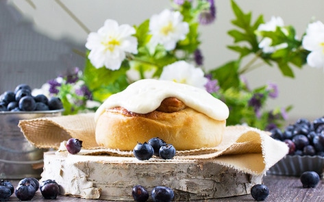 Vegan Cinnamon Roll Shop to Open 70 Canadian Locations