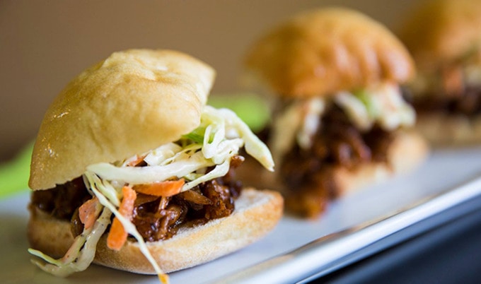 VegNewsDaJenEatsCafe