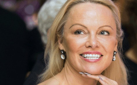 Pamela Anderson Gets "Fattest City" Mayor to Go Vegan