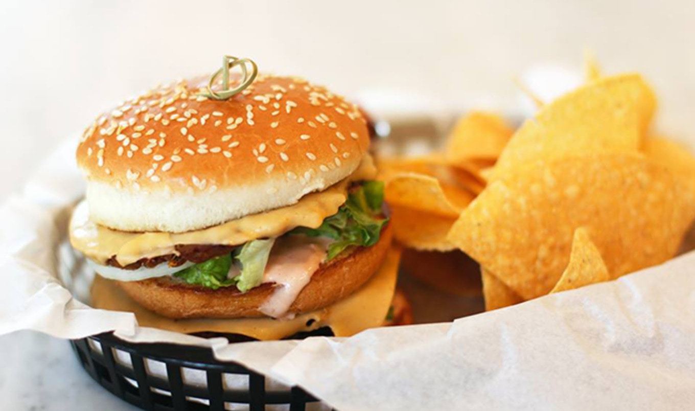 Midwest Vegan Eatery Creates Copycat Big Mac