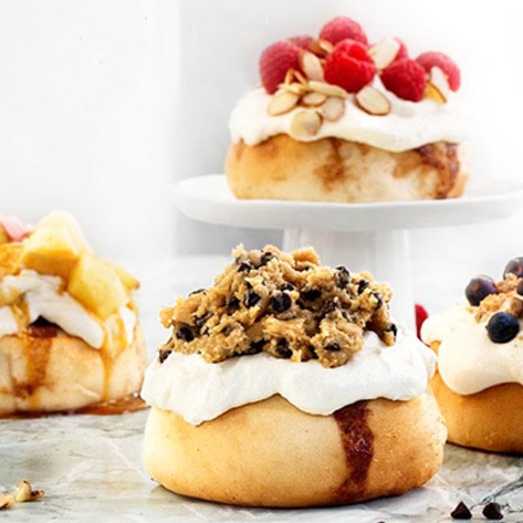 Vegan DIY Cinnamon Roll Shop Opens in Los Angeles