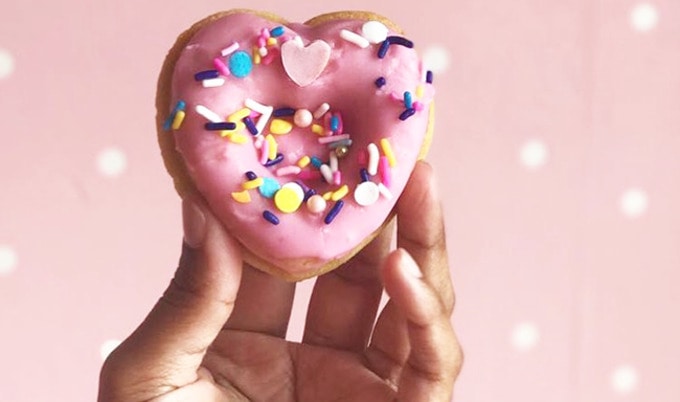 VegNewsBunnieCakes2