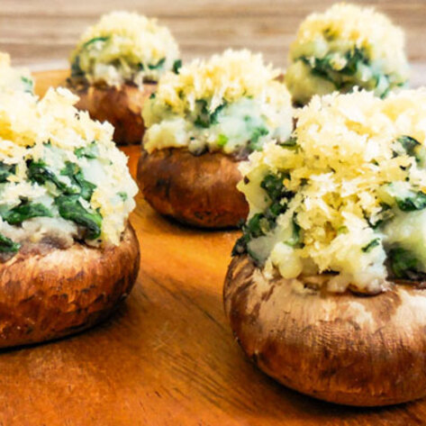 Vegan Spinach and Mashed Potato Stuffed Mushrooms