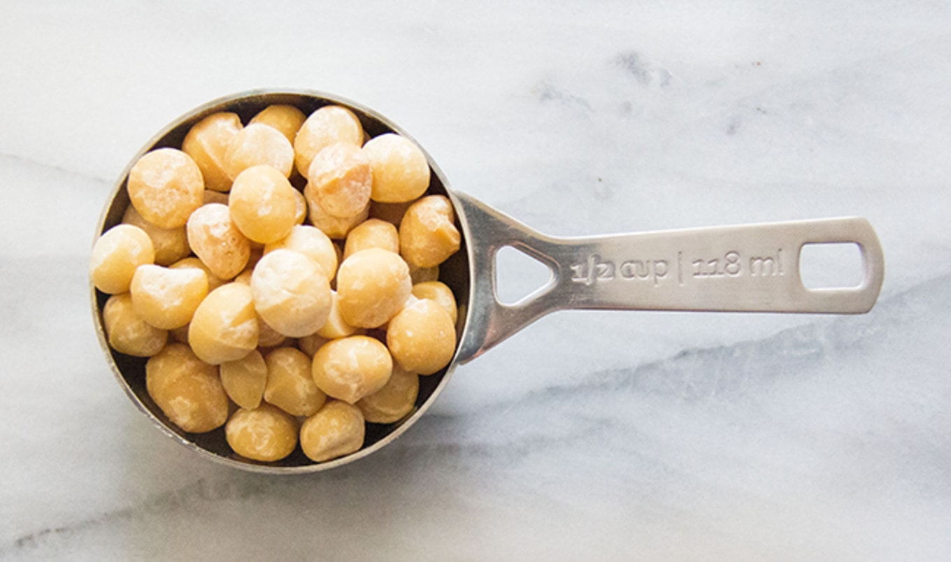 Tangy Macadamia Sour Cream Herb Dip